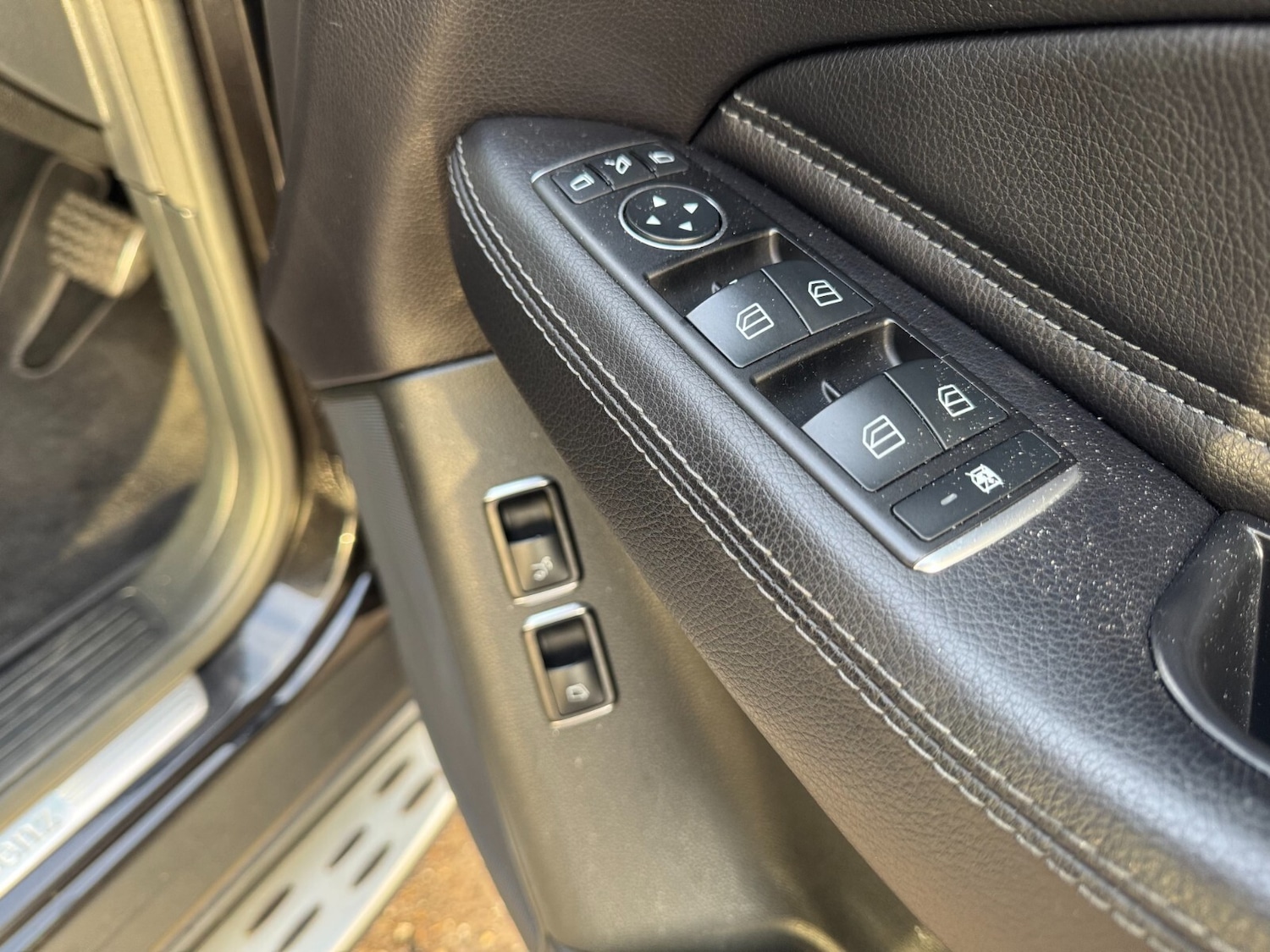 Used Mercedes-Benz GLS 2016 for sale - 77122601: Photo 31