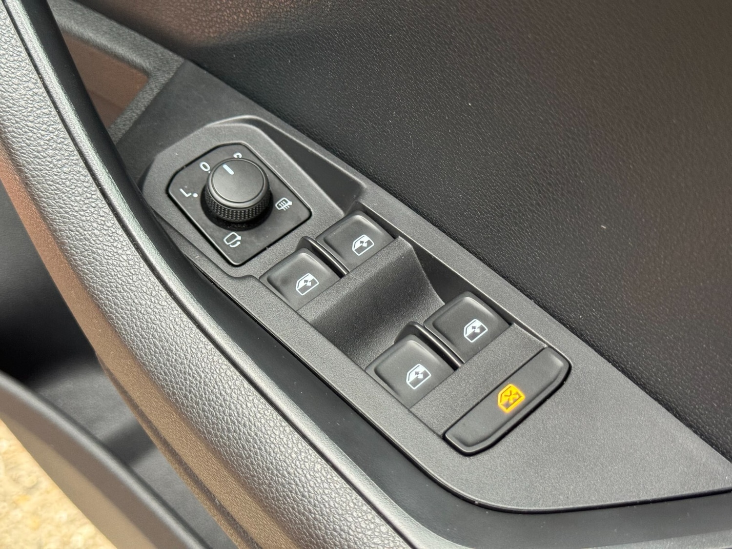 Used Skoda Karoq 2023 for sale - 76428309: Photo 30