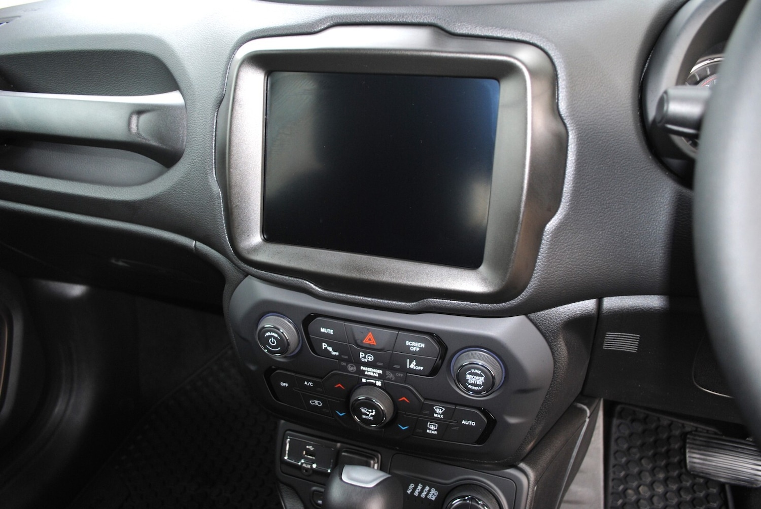 Used Jeep Renegade 2023 for sale - 76861697: Photo 42