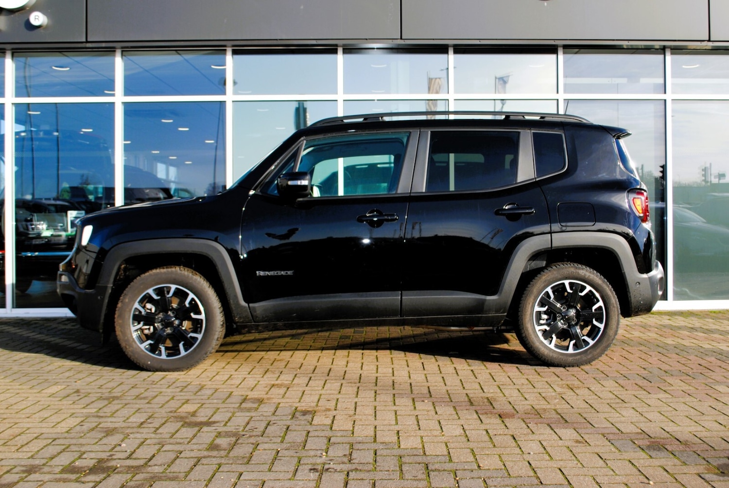 Used Jeep Renegade 2023 for sale - 76861697: Photo 6