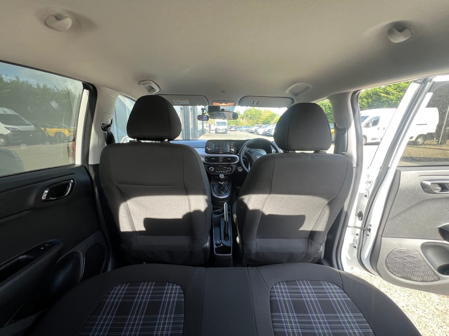 Used Hyundai i10 2024 for sale - 76350767: Photo 17