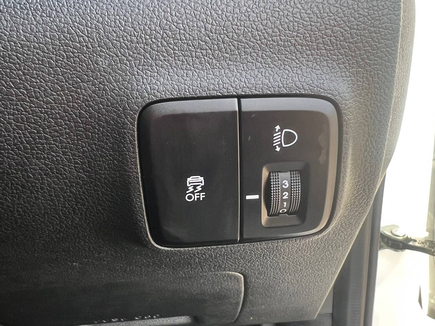 Used Hyundai i10 2024 for sale - 76350767: Photo 24