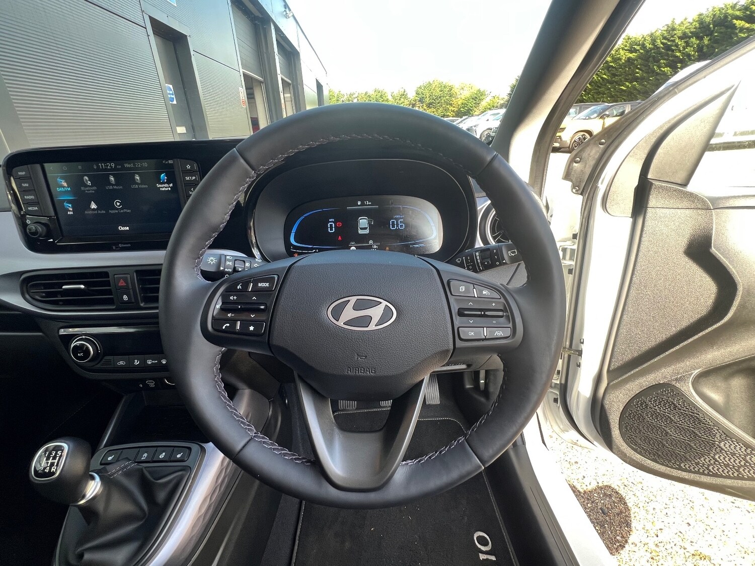 Used Hyundai i10 2024 for sale - 76350767: Photo 38