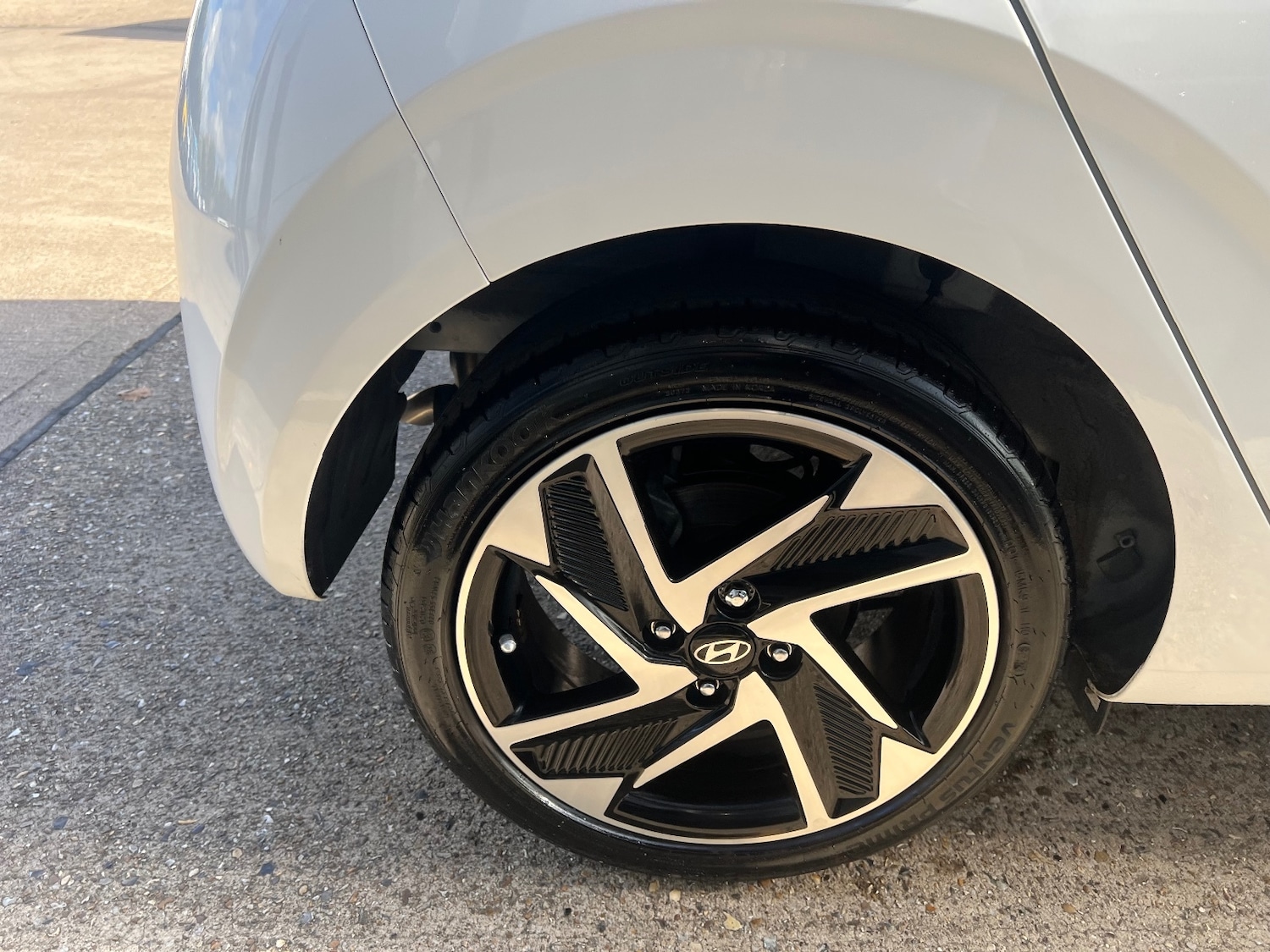 Used Hyundai i10 2024 for sale - 76350767: Photo 39