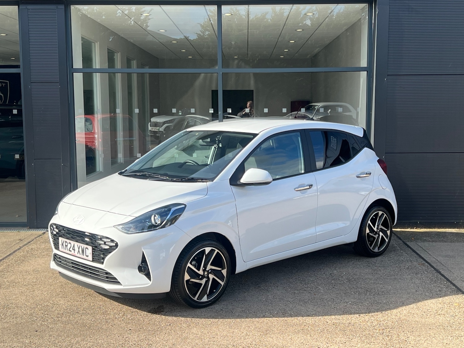 Used Hyundai i10 2024 for sale - 76350767: Photo 5