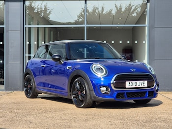 Used MINI Hatch 2019 for sale - 75380769: Photo