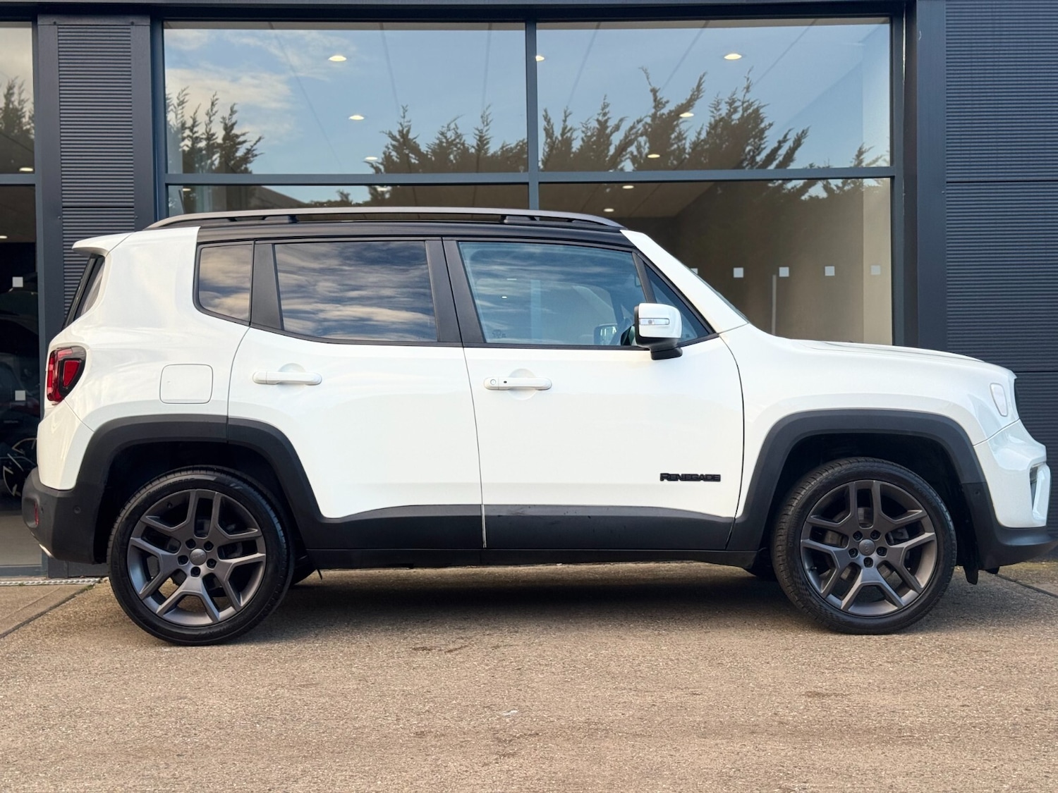 Used Jeep Renegade 2020 for sale - 77067833: Photo 23