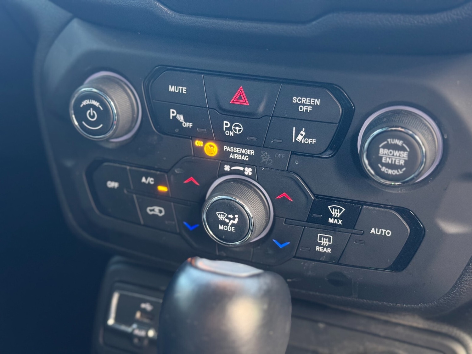 Used Jeep Renegade 2020 for sale - 77067833: Photo 42