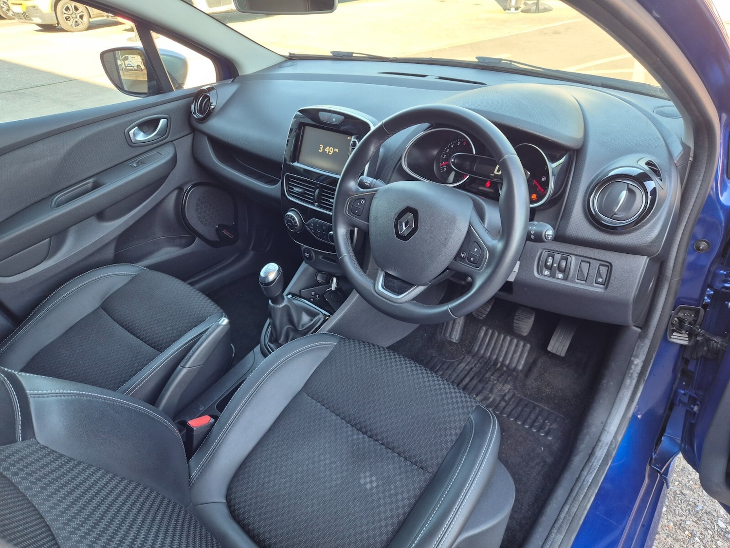 Used Renault Clio 2019 for sale - 78172737: Photo 26