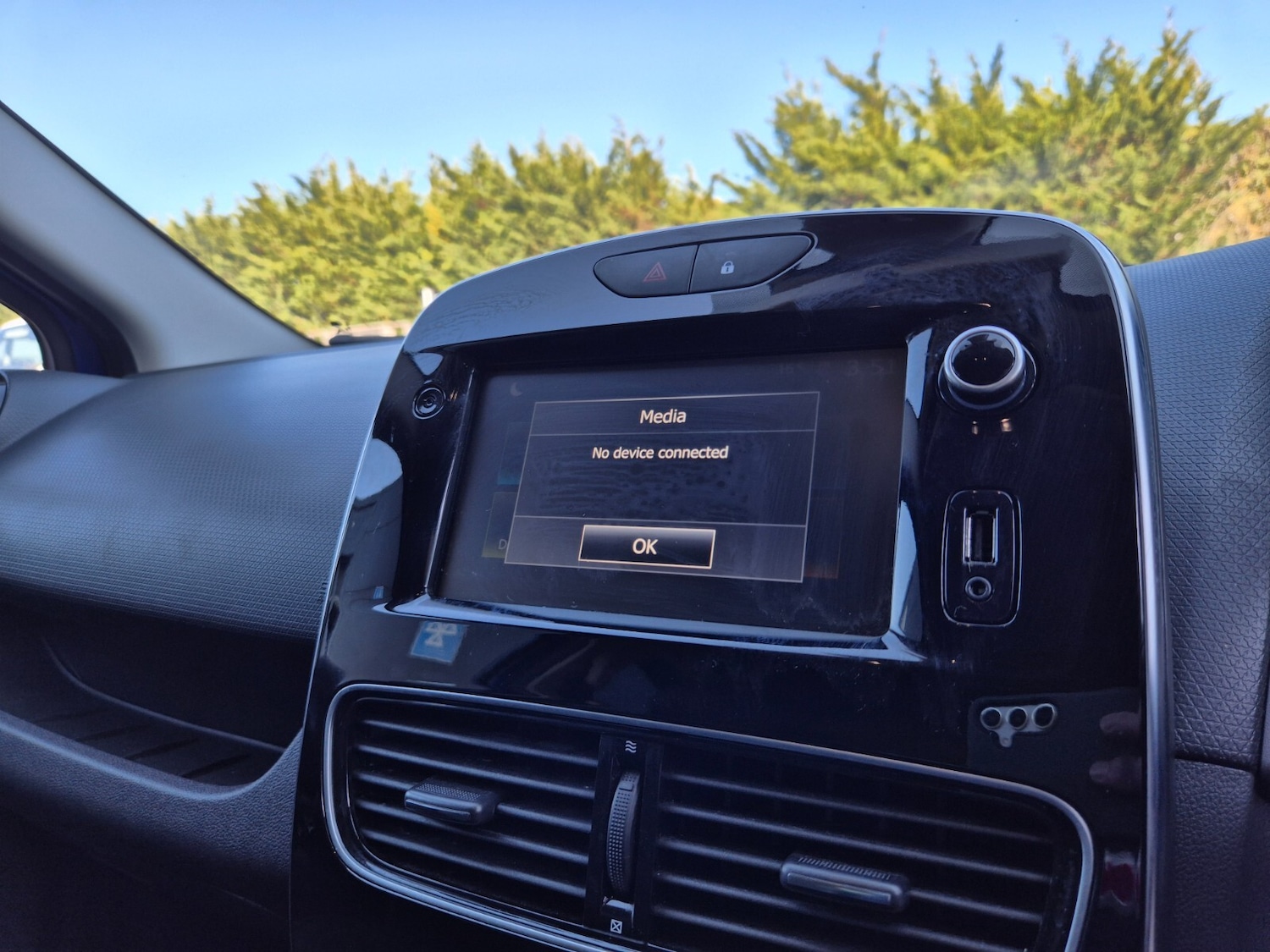 Used Renault Clio 2019 for sale - 78172737: Photo 40