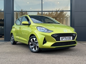 2025 - 1.0 [63] Advance 5dr [Nav]