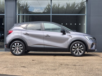 Used Renault Captur 2022 for sale - 75354819: Photo