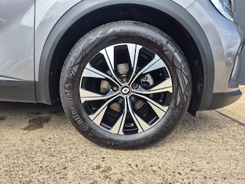 Used Renault Captur 2022 for sale - 75354819: Photo