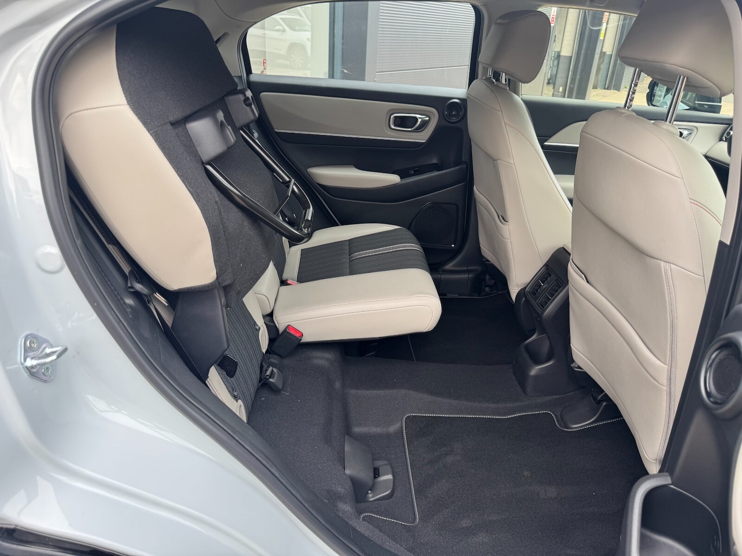 Used Honda HR-V 2023 for sale - 77079060: Photo 46