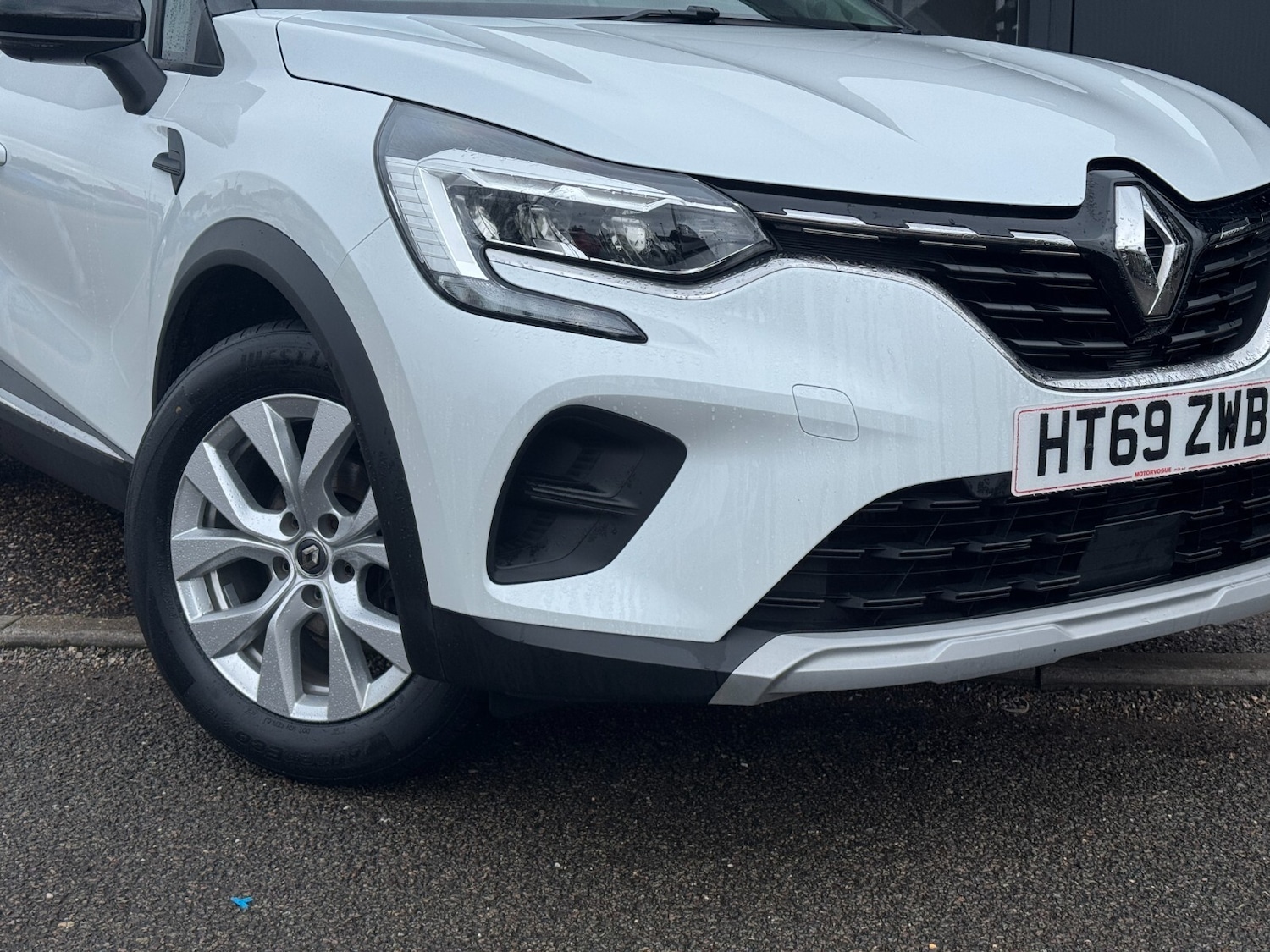 Used Renault Captur 2020 for sale - 77660315: Photo 2