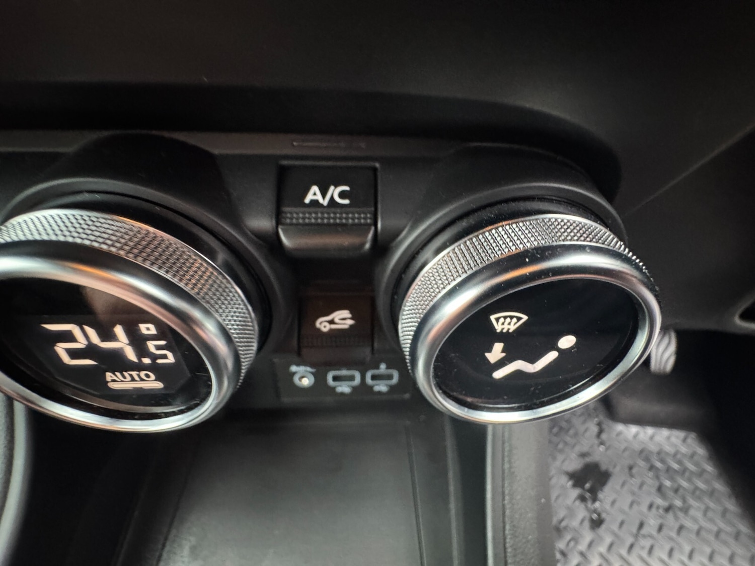 Used Renault Captur 2020 for sale - 77660315: Photo 33