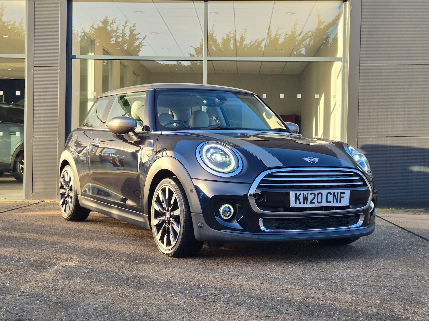 Used MINI Hatch 2020 for sale - 76861687: Photo 1