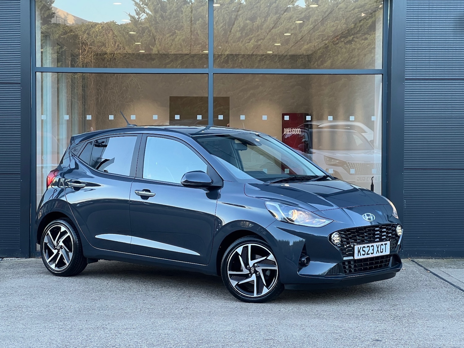 Used Hyundai i10 2023 for sale - 76350986: Photo 1