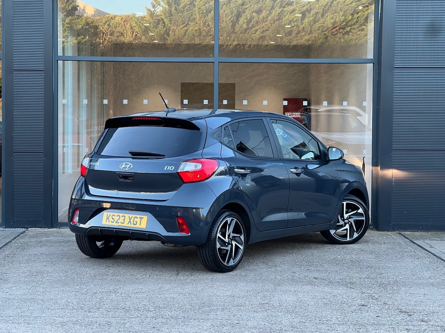 Used Hyundai i10 2023 for sale - 76350986: Photo 3