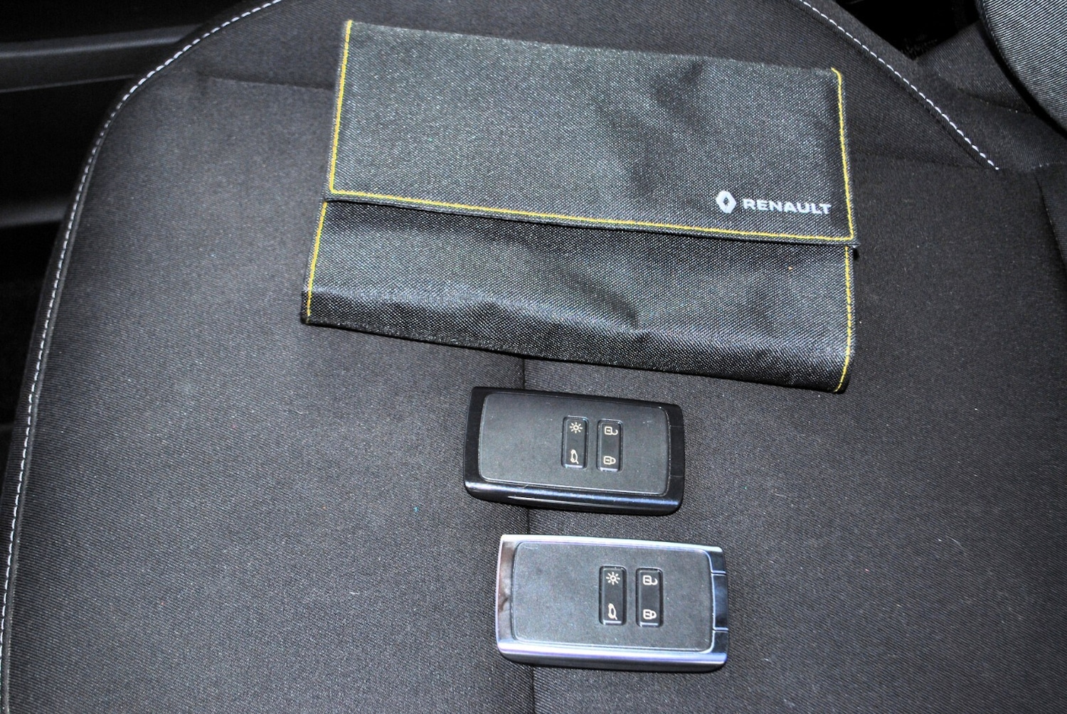 Used Renault Captur 2021 for sale - 76868898: Photo 39