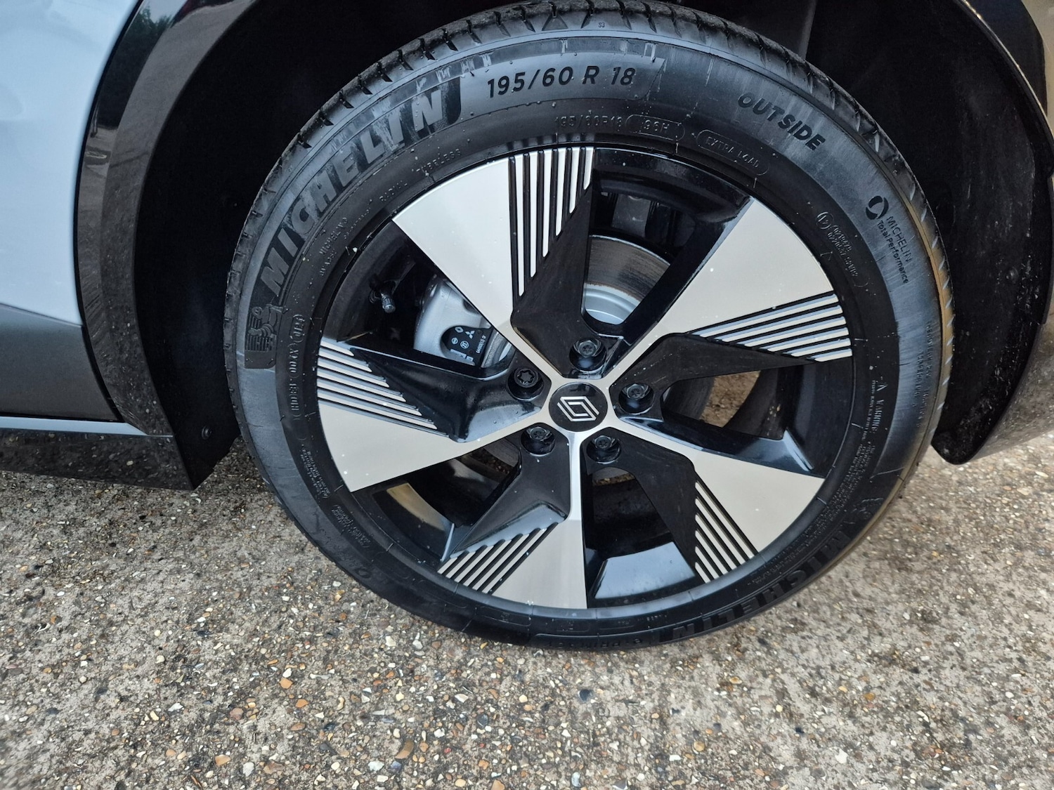 Used Renault Megane E Tech 2024 for sale - 76868890: Photo 14