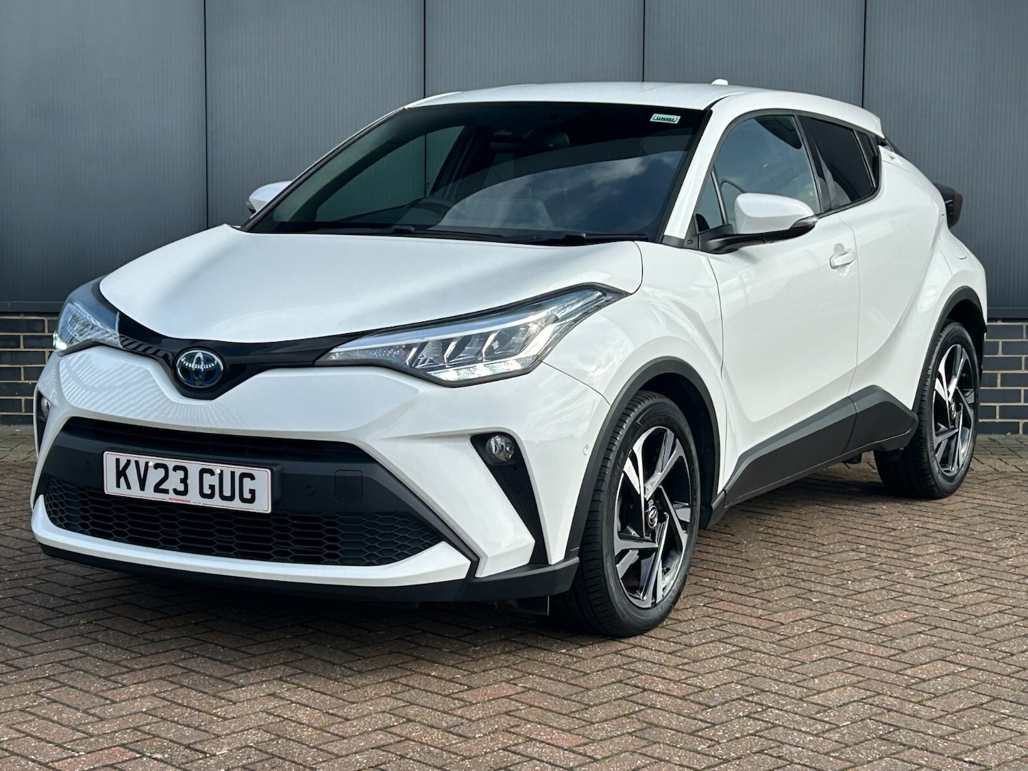 Used Toyota C-HR 2023 for sale - 78036775: Photo 3