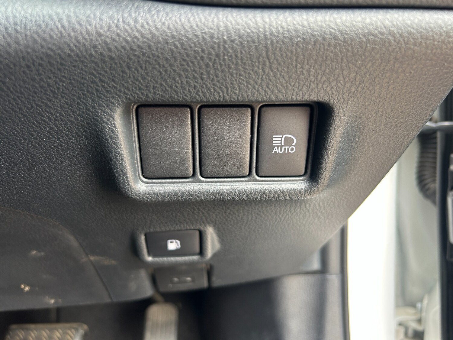 Used Toyota C-HR 2023 for sale - 78036775: Photo 31