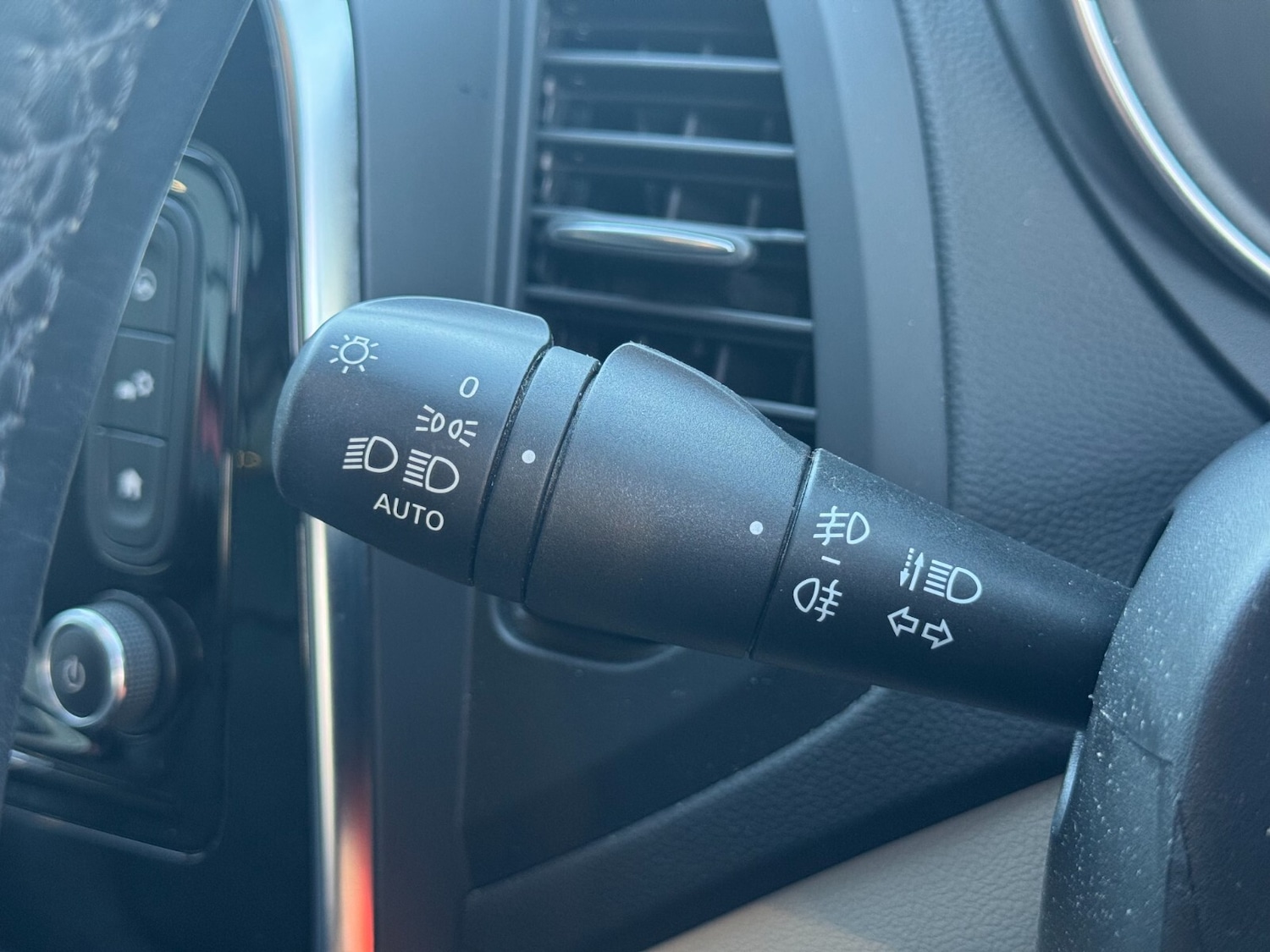 Used Renault Captur 2019 for sale - 76851213: Photo 28