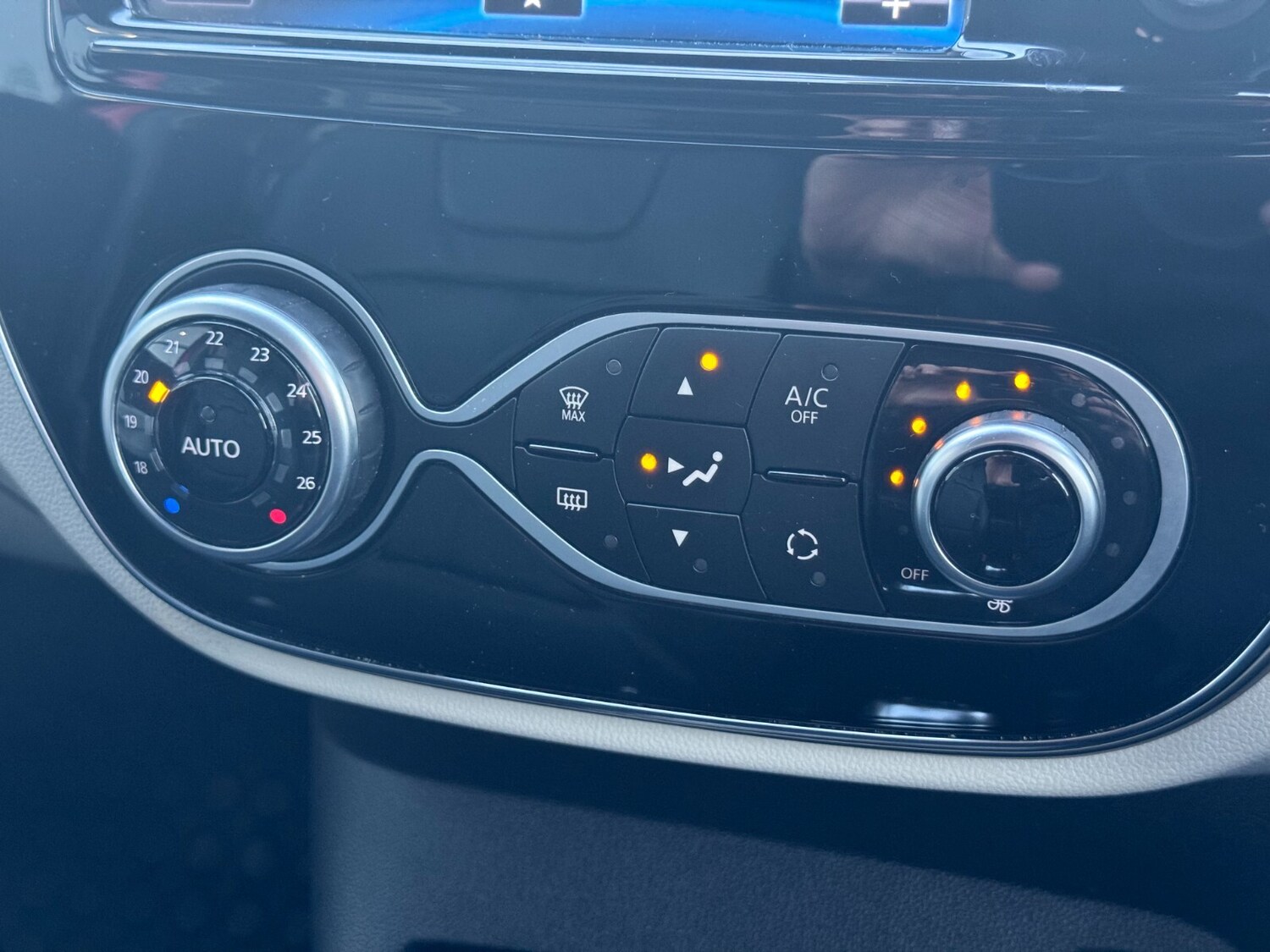 Used Renault Captur 2019 for sale - 76851213: Photo 32