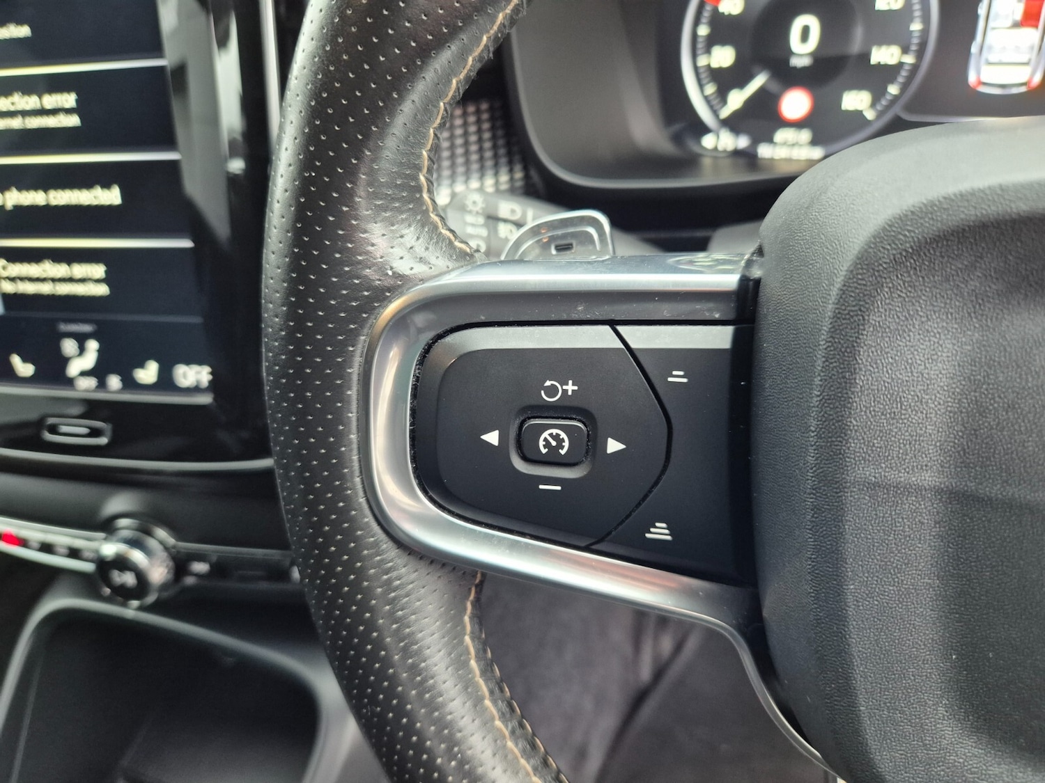 Used Volvo XC40 2020 for sale - 76871600: Photo 33