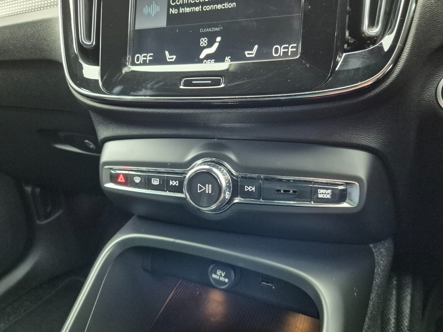 Used Volvo XC40 2020 for sale - 76871600: Photo 40