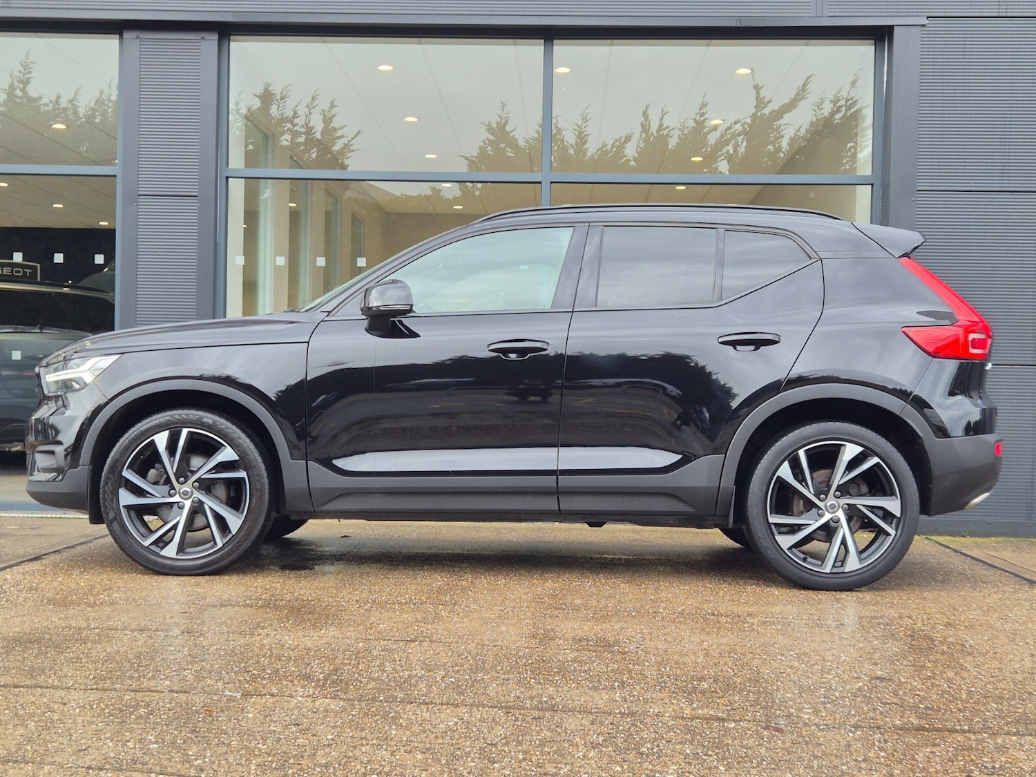 Used Volvo XC40 2020 for sale - 76871600: Photo 6