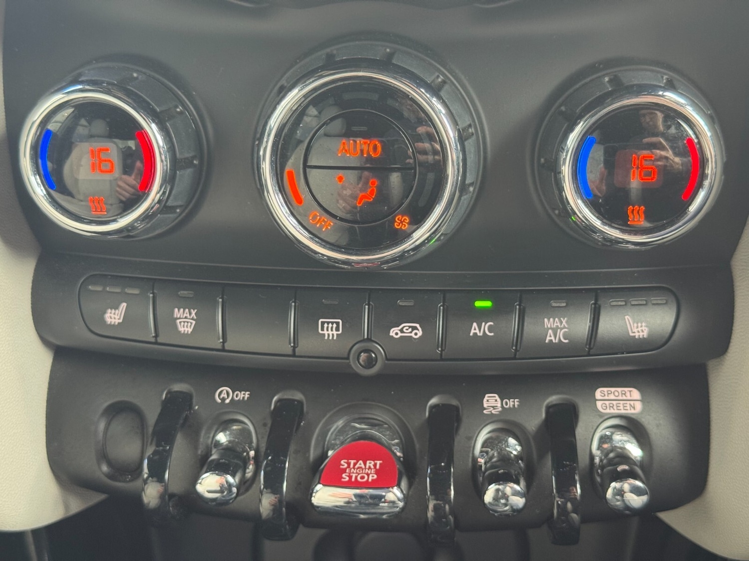 Used MINI Hatch 2024 for sale - 75852544: Photo 7