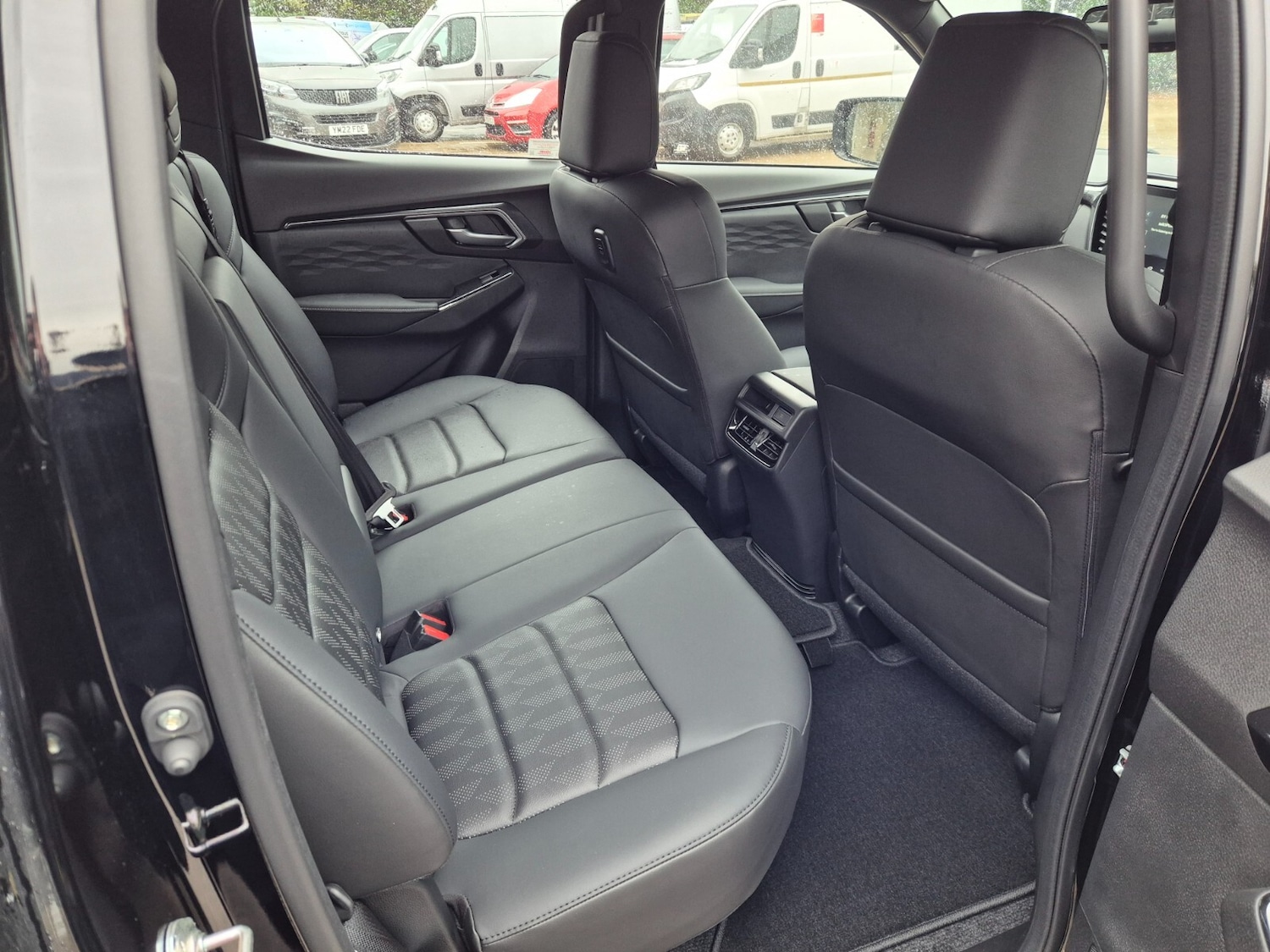 Used Isuzu D-Max 2025 for sale - 76874141: Photo 23