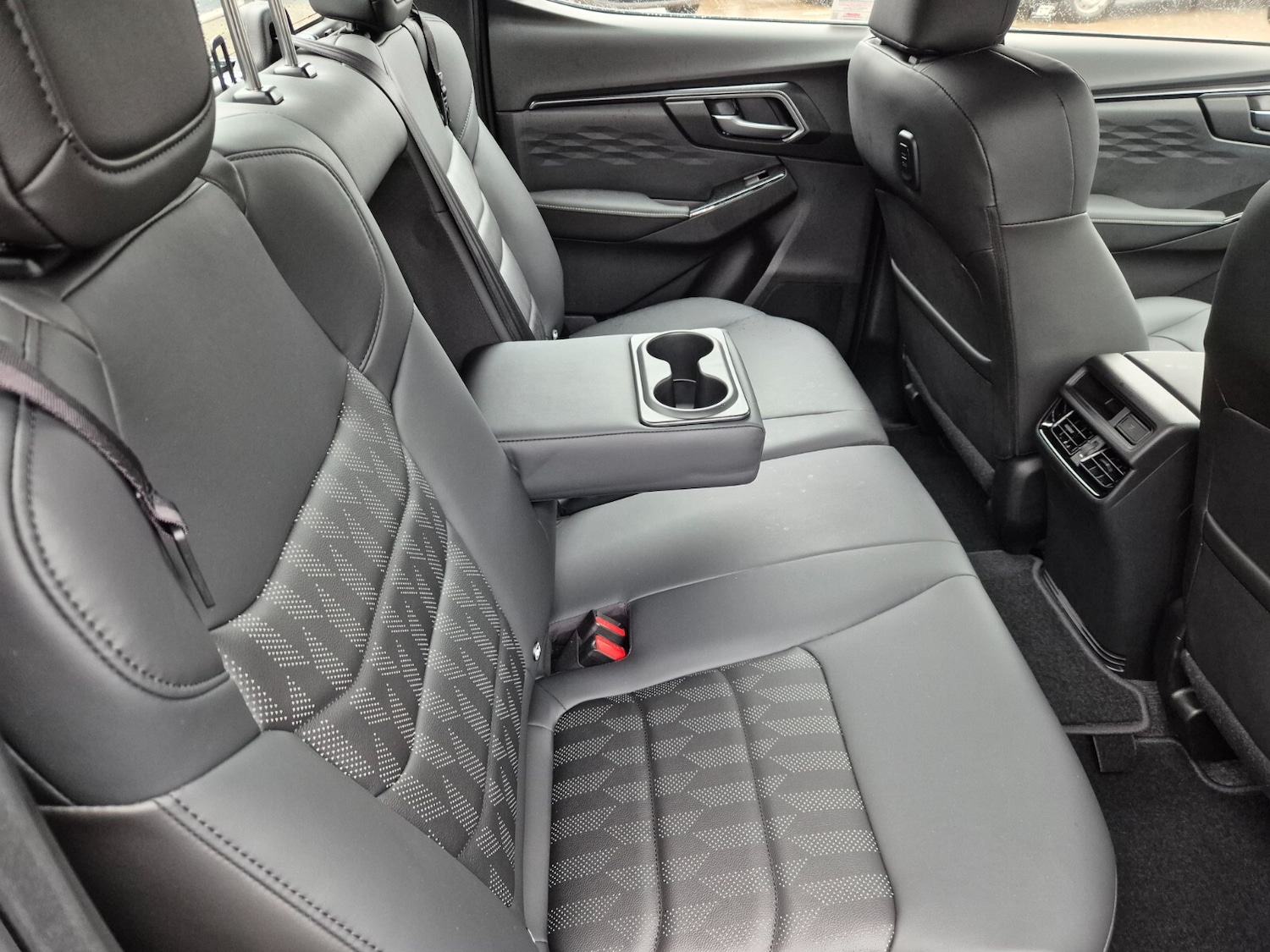 Used Isuzu D-Max 2025 for sale - 76874141: Photo 25