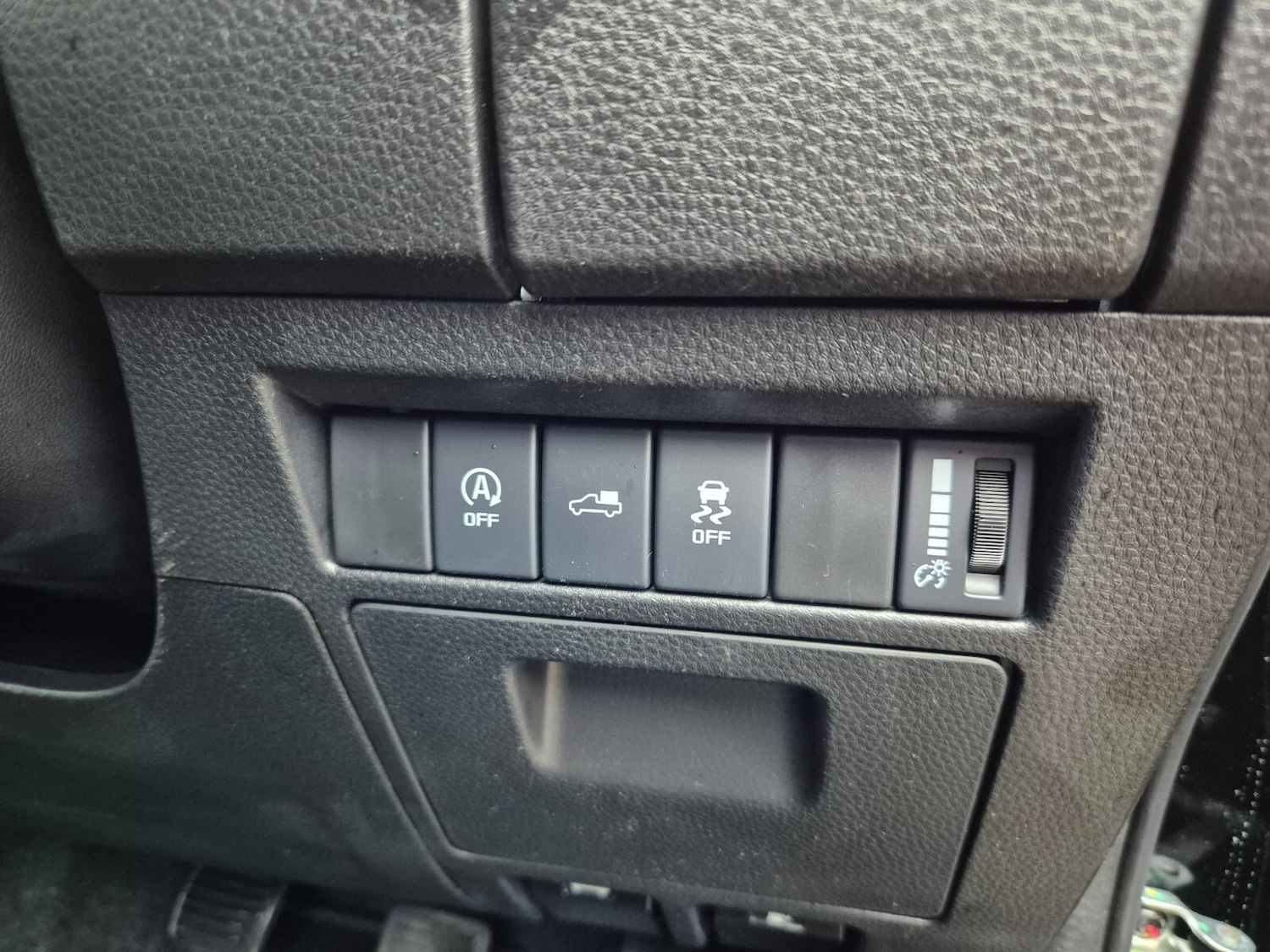 Used Isuzu D-Max 2025 for sale - 76874141: Photo 35