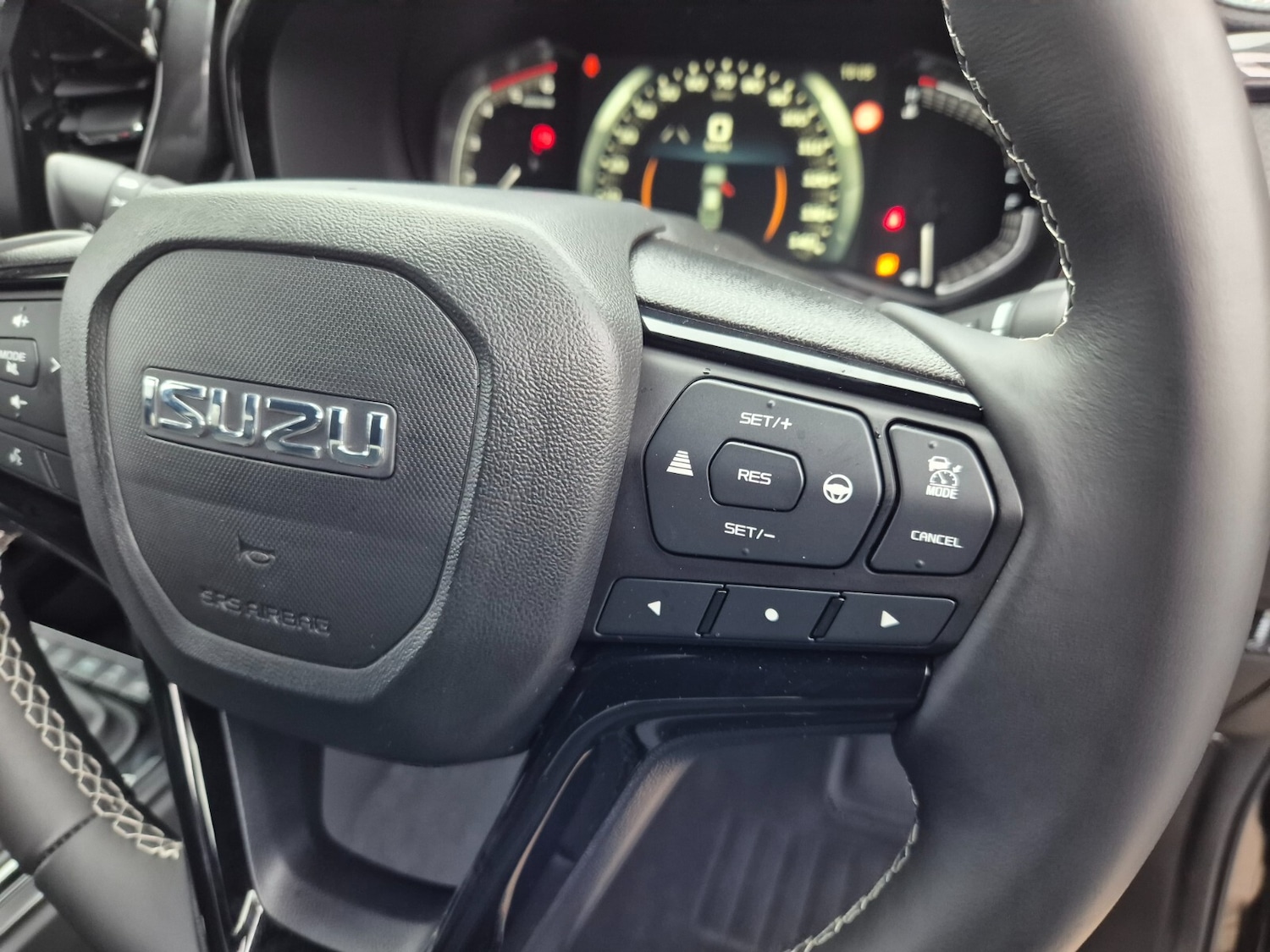 Used Isuzu D-Max 2025 for sale - 76874141: Photo 37