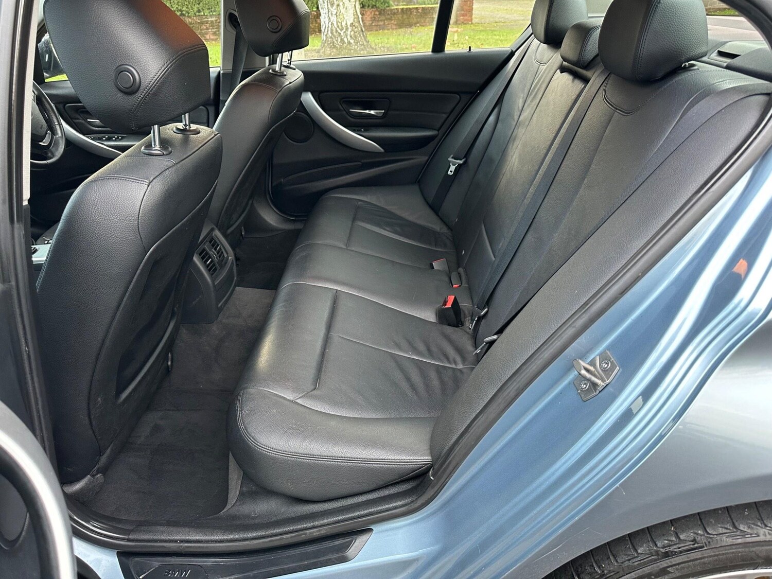 Used BMW 3 Series 2012 for sale - 77927972: Photo 11