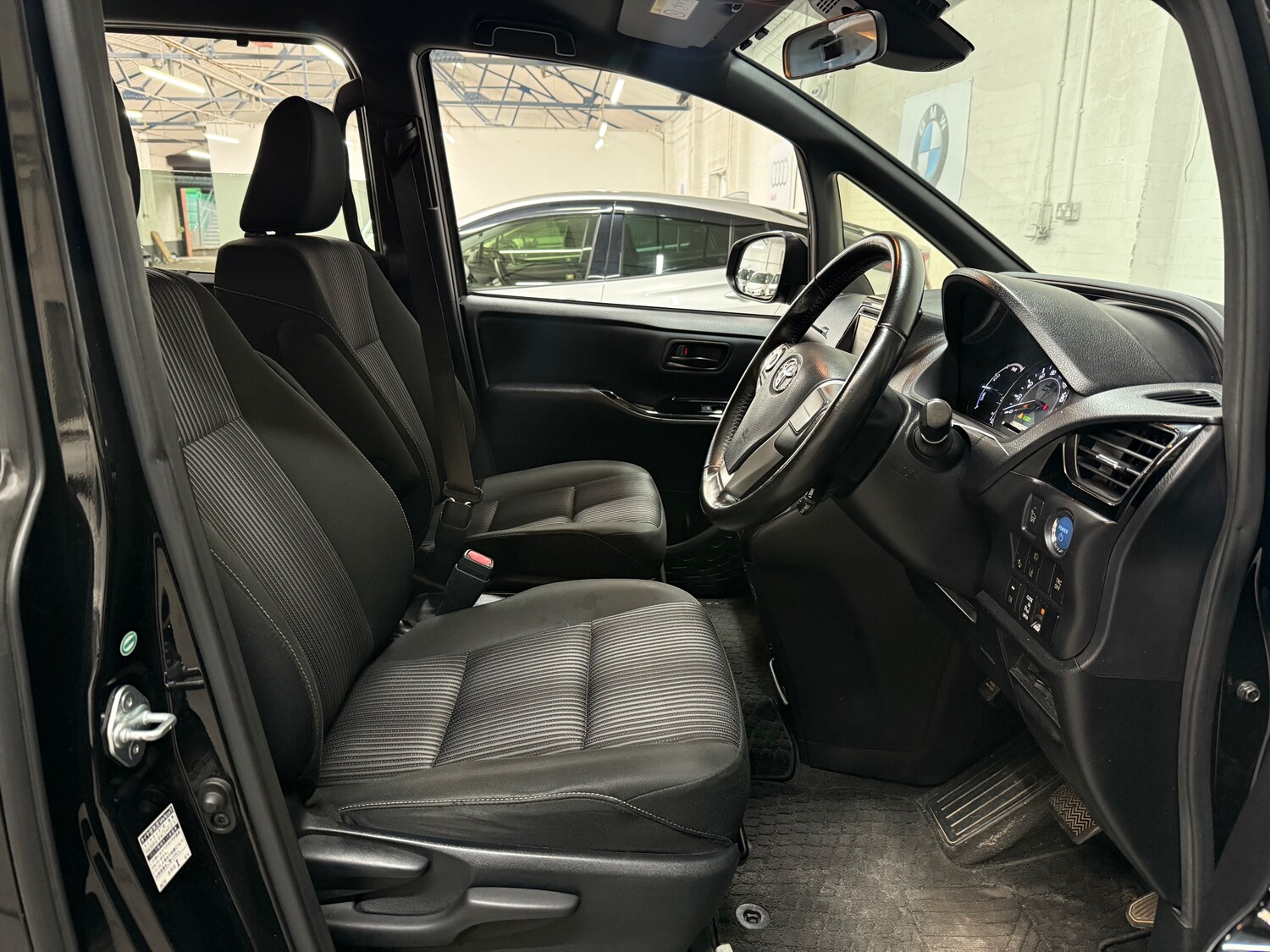 Used Toyota Noah 2026 for sale - 77966433: Photo 21