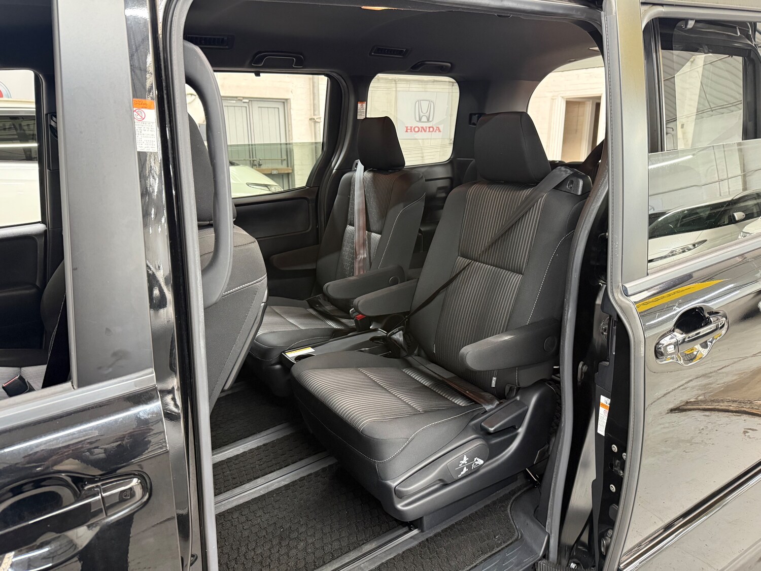 Used Toyota Noah 2026 for sale - 77966433: Photo 24