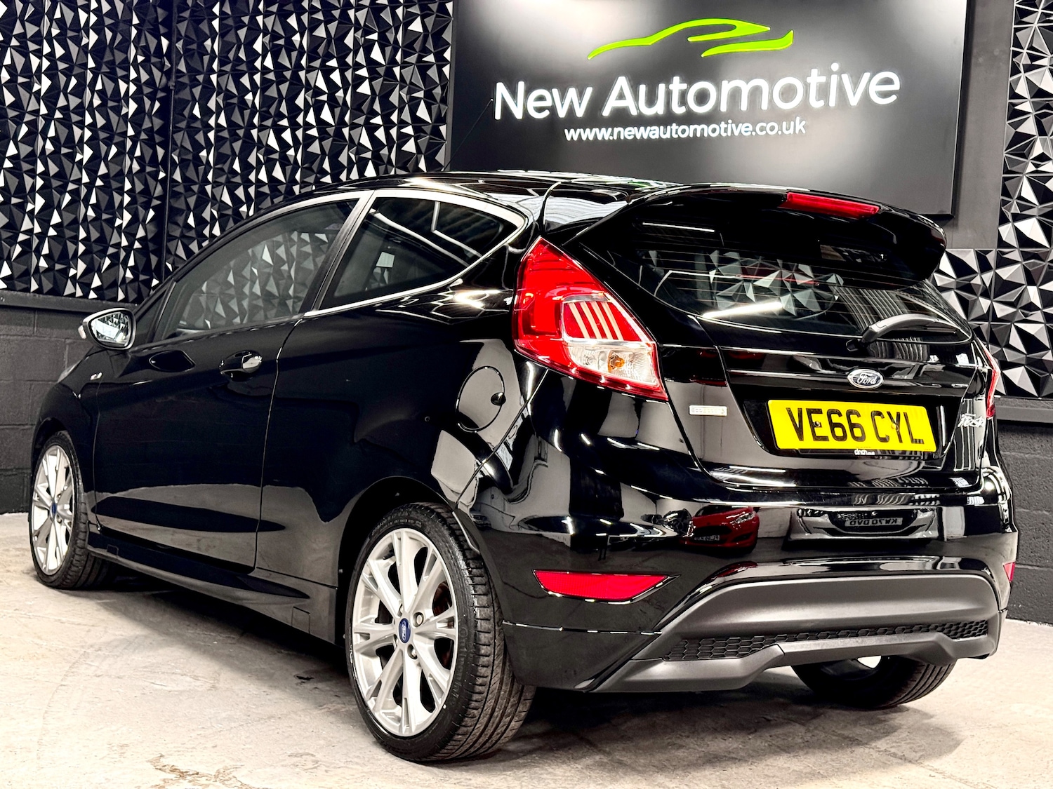 Used Ford Fiesta 2016 for sale - 77762559: Photo 2