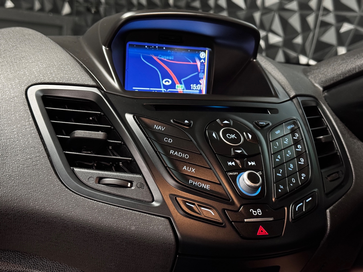 Used Ford Fiesta 2016 for sale - 77762559: Photo 3