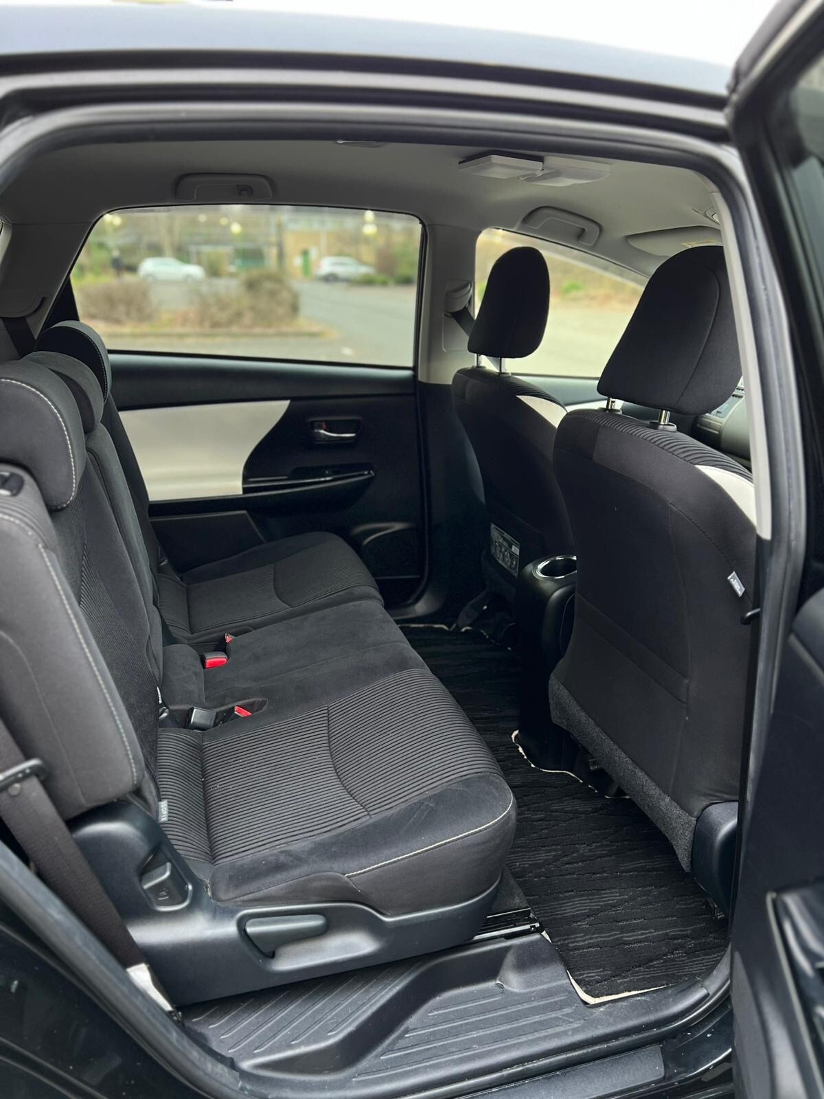 Used Toyota Prius+ 2016 for sale - 77966432: Photo 24