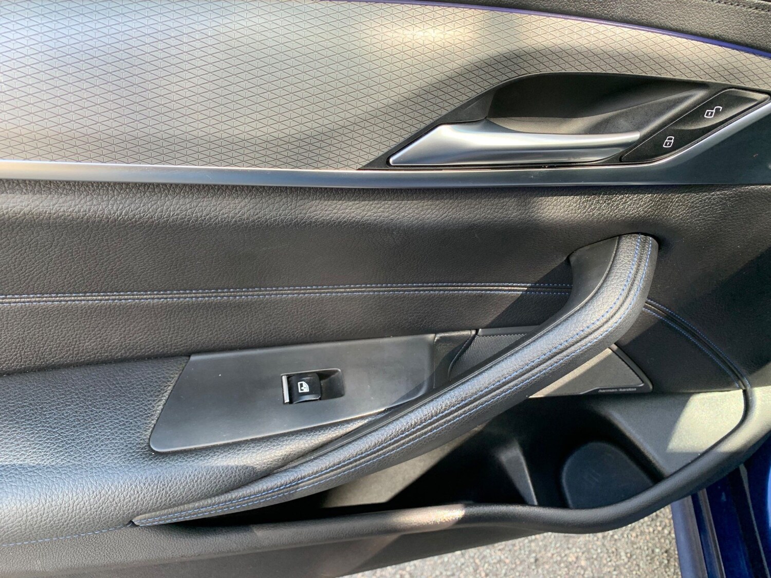 Used Tesla Model 3 2020 for sale - 77927927: Photo 21