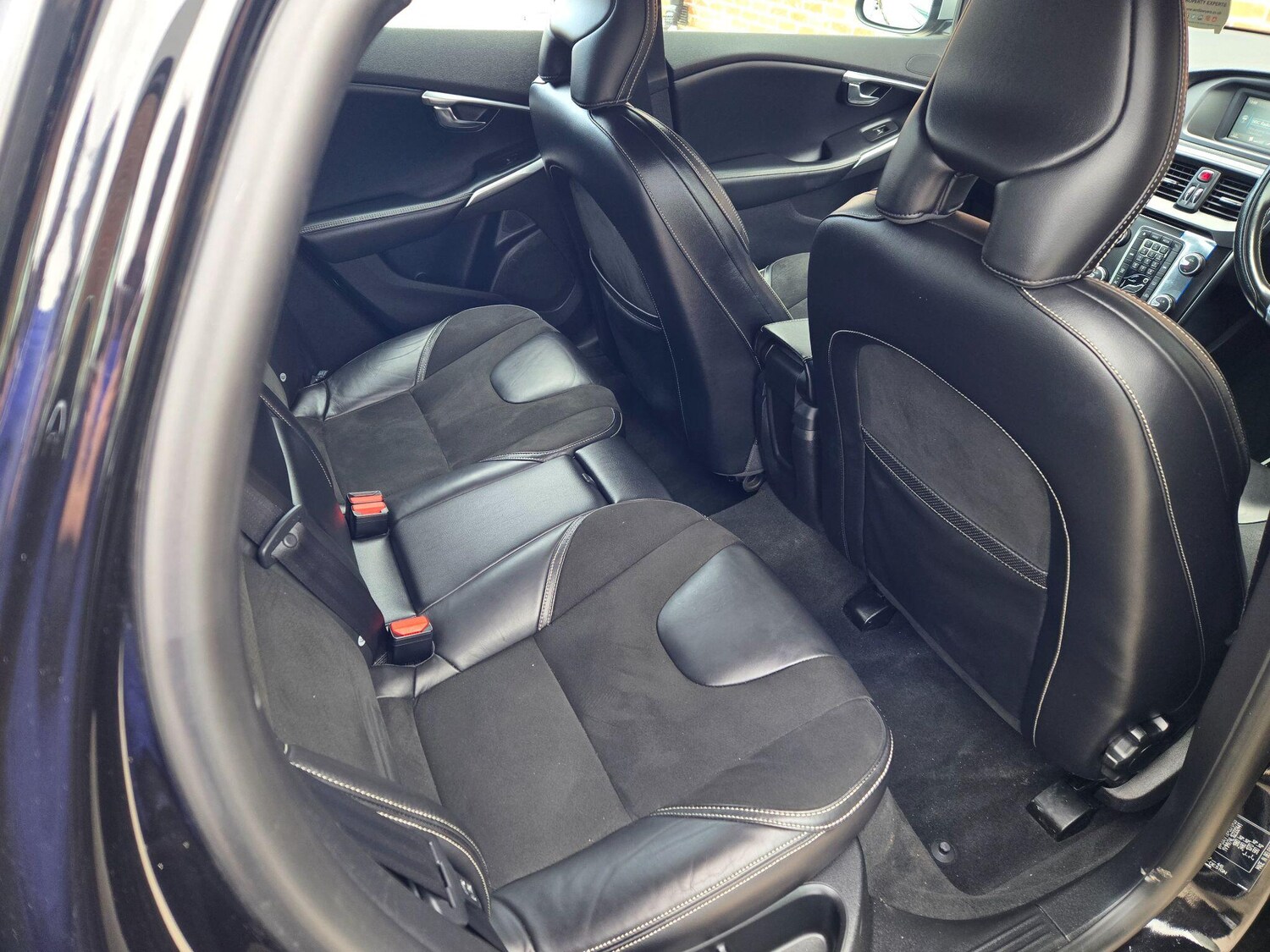 Used Volvo V40 2016 for sale - 77850540: Photo 15