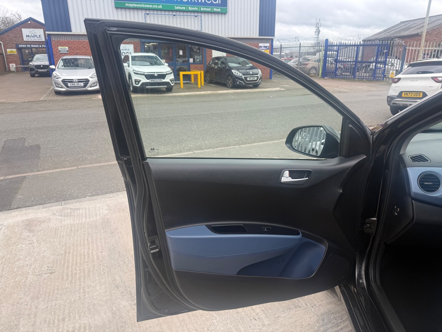 Used Hyundai i10 2016 for sale - 77762495: Photo 13