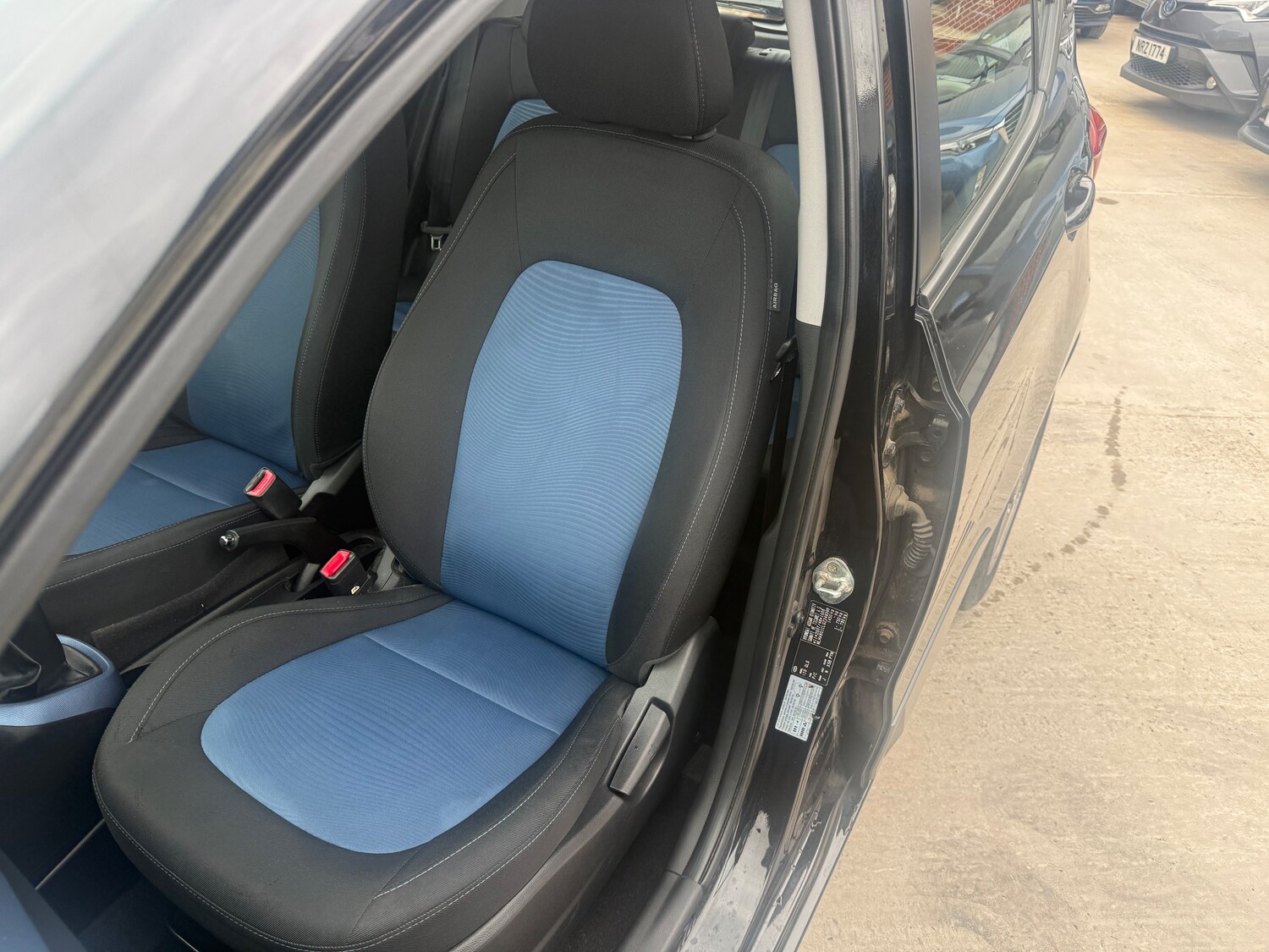 Used Hyundai i10 2016 for sale - 77762495: Photo 15