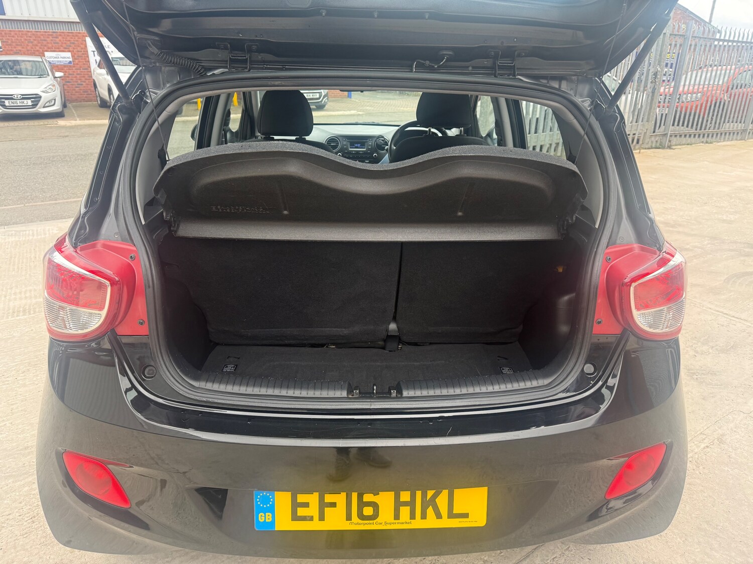 Used Hyundai i10 2016 for sale - 77762495: Photo 19