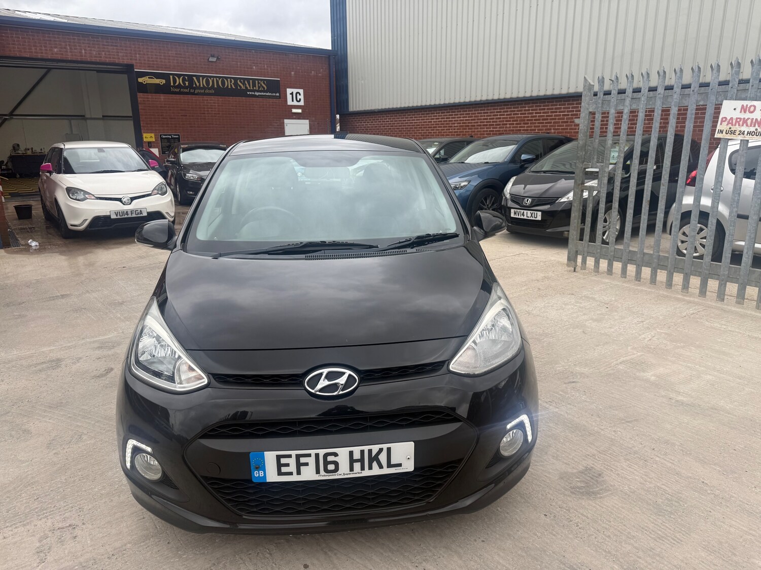 Used Hyundai i10 2016 for sale - 77762495: Photo 9