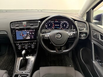 Used Volkswagen Golf 2018 for sale - 78603708: Photo
